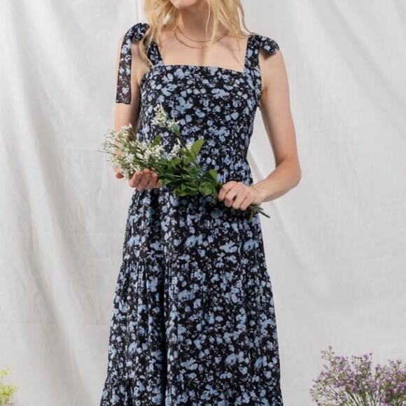 NWT Tiered Floral Midi Dress Size Large - Picture 3 of 5